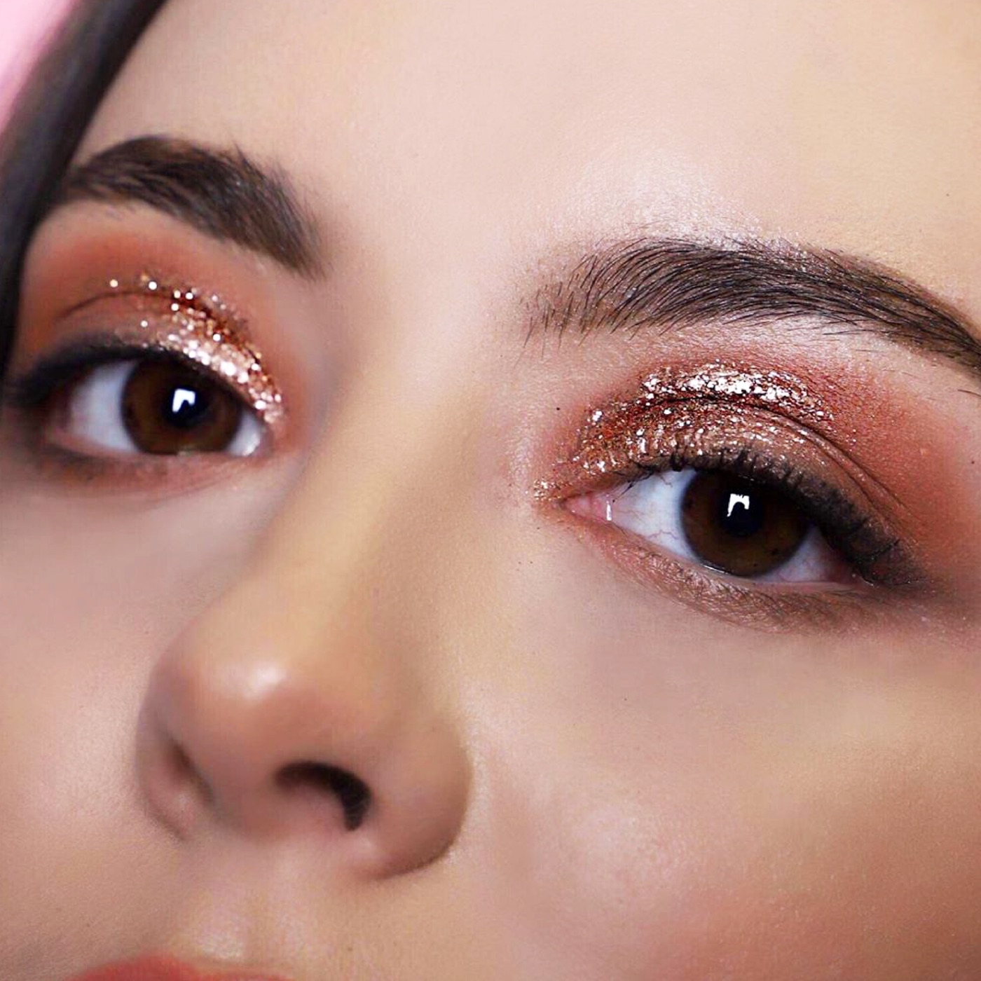 Molten Metal Glitter Eyeshadow in Emelisse, Model